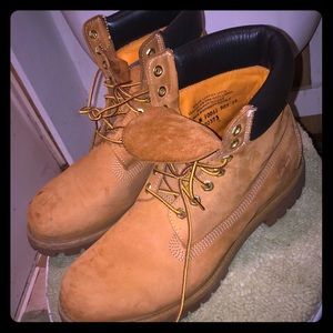 Timberland 6’ Boot Size 11 Wheat (Like New)